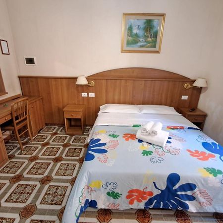 Nahid Accommodation Rzym Zewnętrze zdjęcie